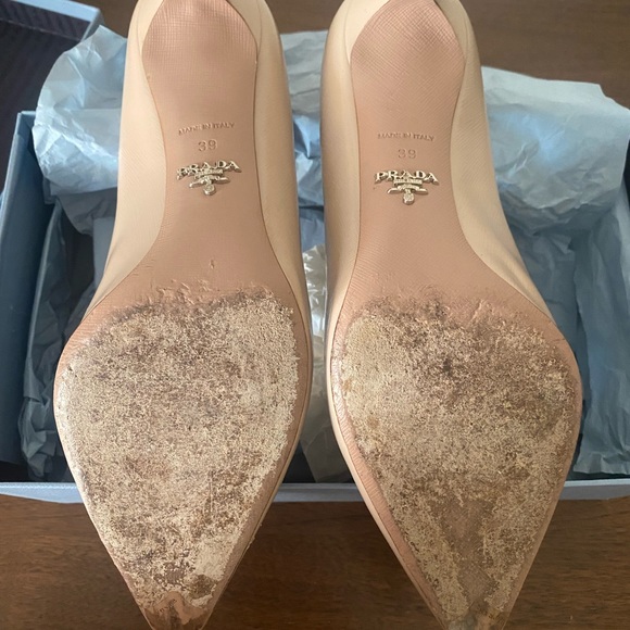 Prada Saffiano pump - Picture 9 of 16